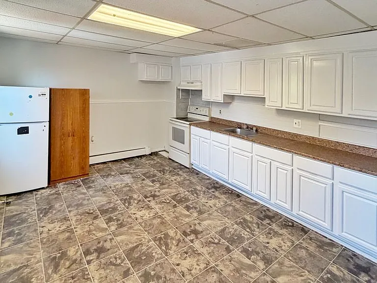 1129 Butler Street — Photo 3
