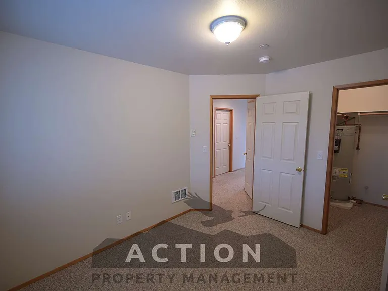 1312 Campbell Ave #4 — Photo 11