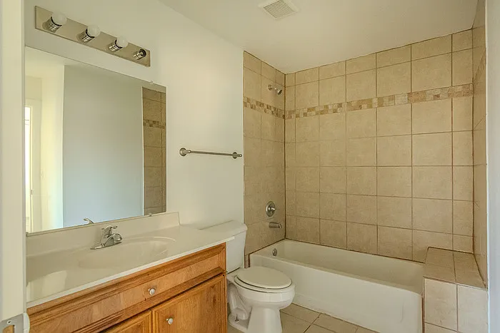 2413 Tremont Ave #B3 — Photo 20