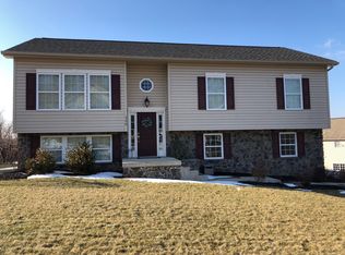 120 Scarlett Oak Dr, Etters, PA 17319