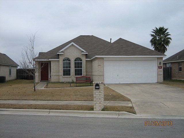 1st image of 864 Fair Ln