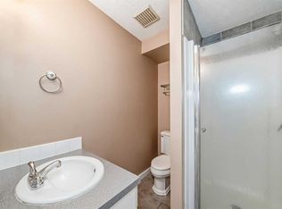 1922 S 9th Ave SE #6, Calgary, AB T2G0V2