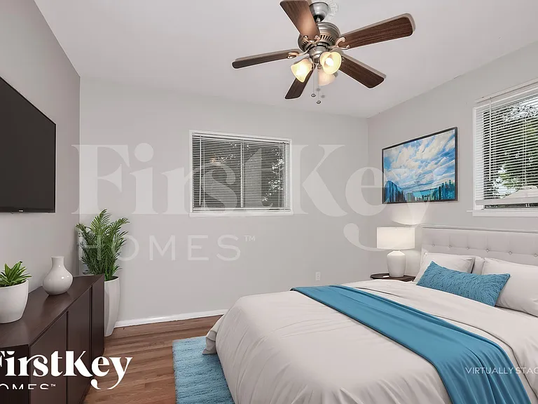 2320 Grants Pkwy — Photo 12