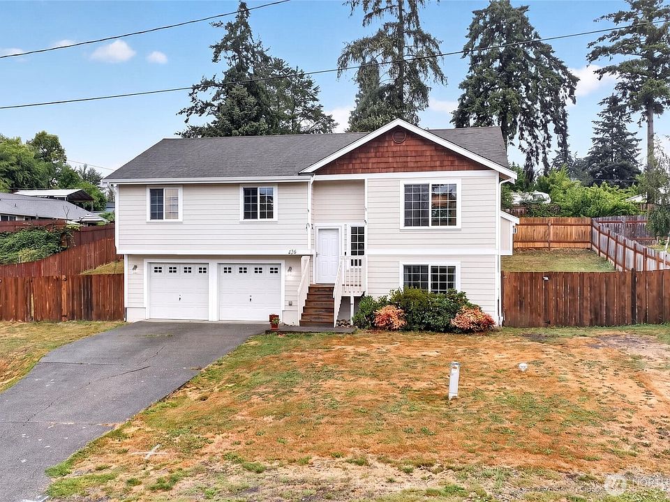 1st image of 426 Comet Street