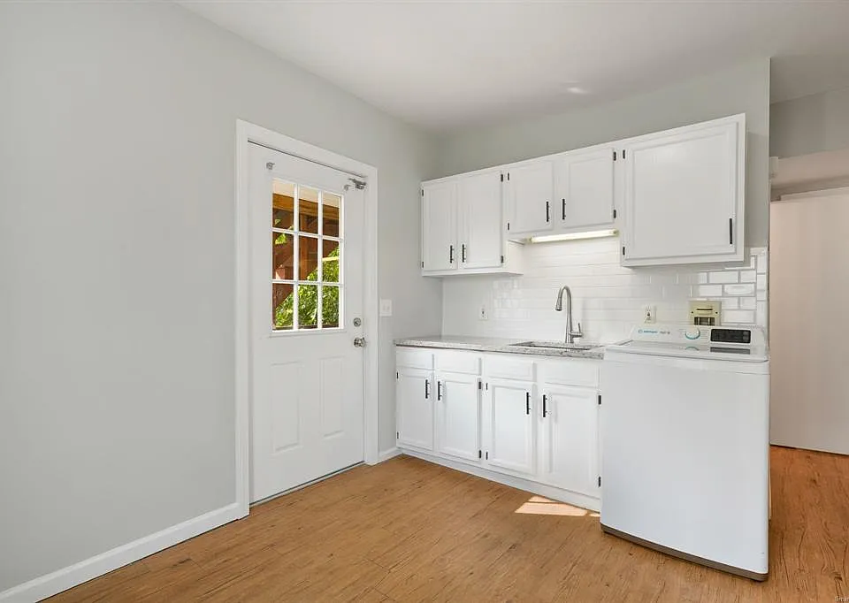102 Wooster St #1