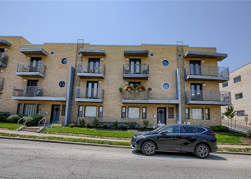 1st image of 4524 Broadway APT 3N