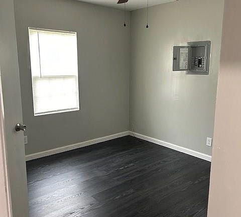 4th image of 306 Grant Cir