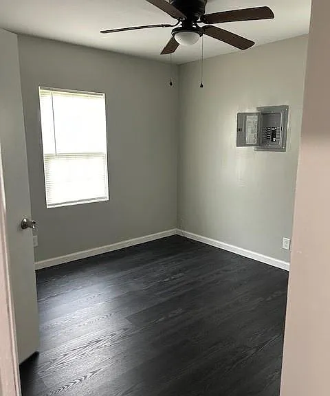 306 Grant Cir — Photo 4