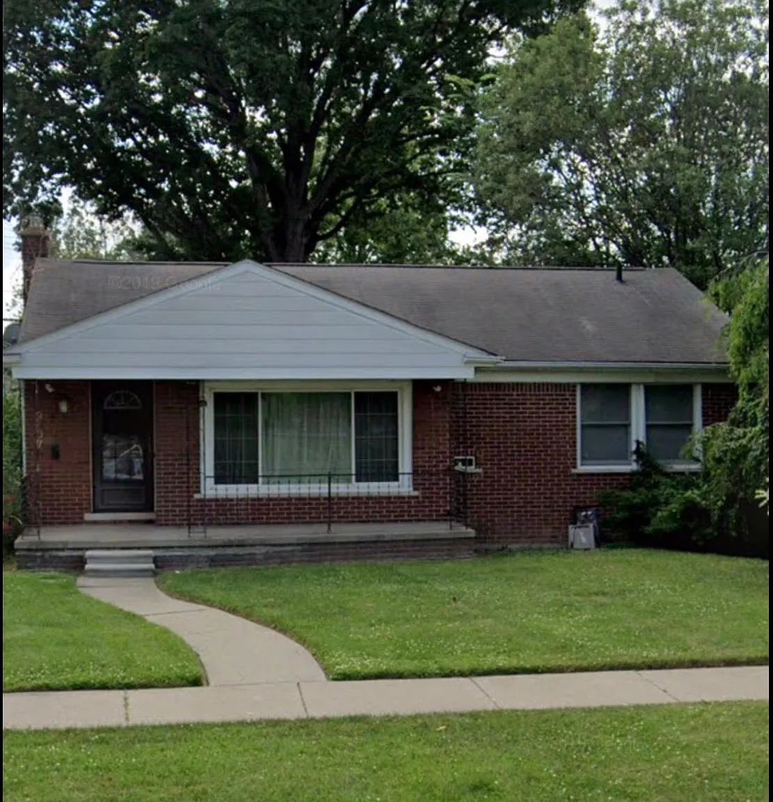 Hemingway, Redford — Photo 1