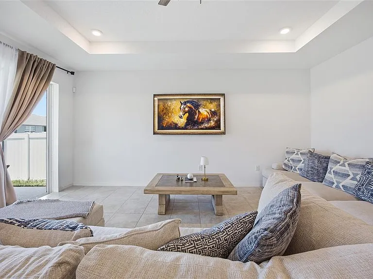 6176 SW 73rd Ter — Photo 11