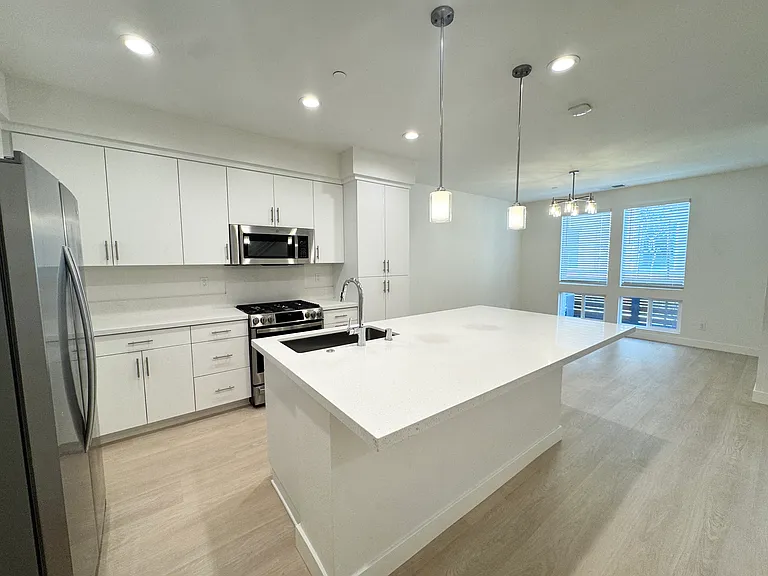 11161 Akarna Ct — Photo 13