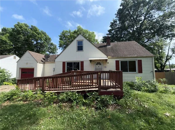 6819 W 78th St, Overland Park, KS 66204