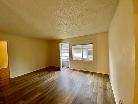 4th image of 5004 190th St SW #5016-B