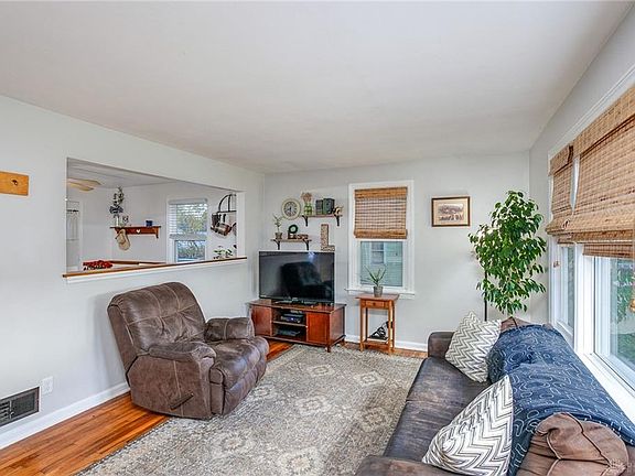 2nd image of 7173 Maynard Ave