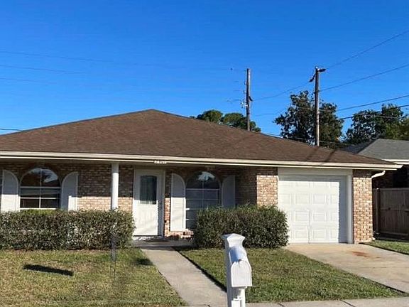 2nd image of 2401 Creely Dr