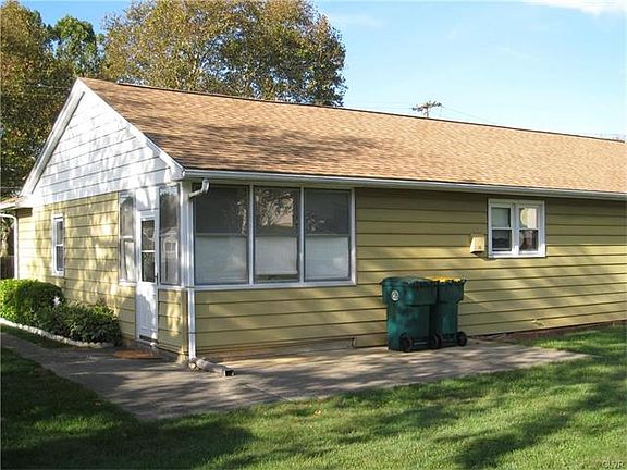 5th image of 3774 Fleetwood Dr