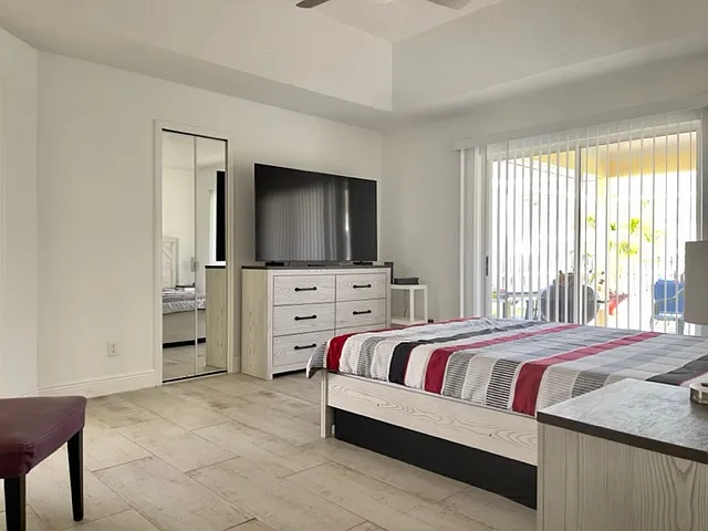1088 Woodsmere Pkwy — Photo 9