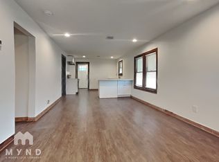 917 S Victory Dr, Houston, TX 77088
