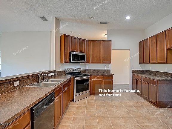 2nd image of 6917 Southern Oaks Dr W