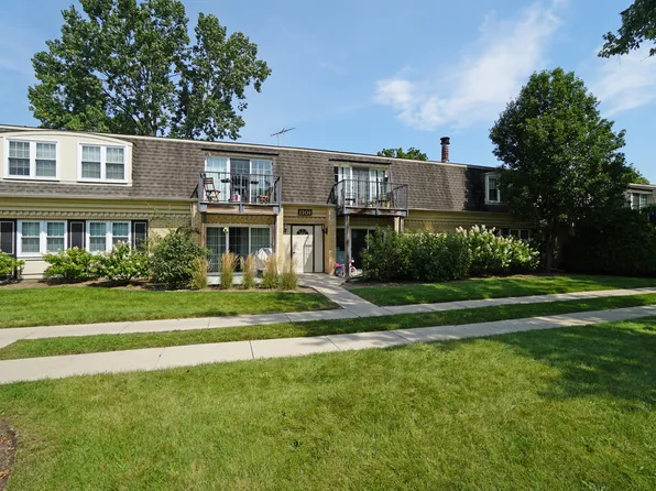 1101 Pleasant Run Dr APT 1014, Wheeling, IL 60090