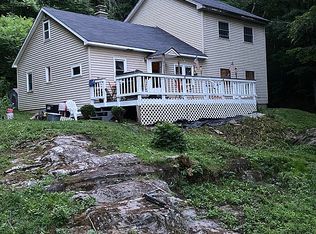 981 Cavendish Rd, Chester, VT 05143