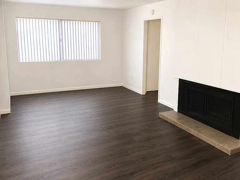 1433 Thomas Ave #11 — Photo 1