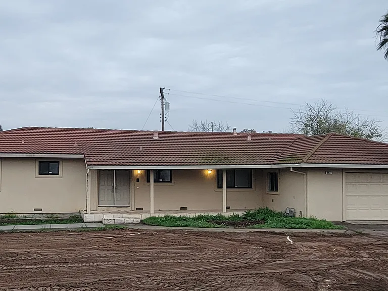 6927 Santa Juanita Ave — Photo 1