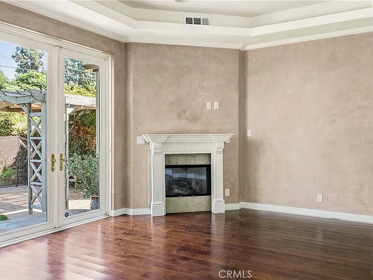 406 N Fairview St — Photo 12