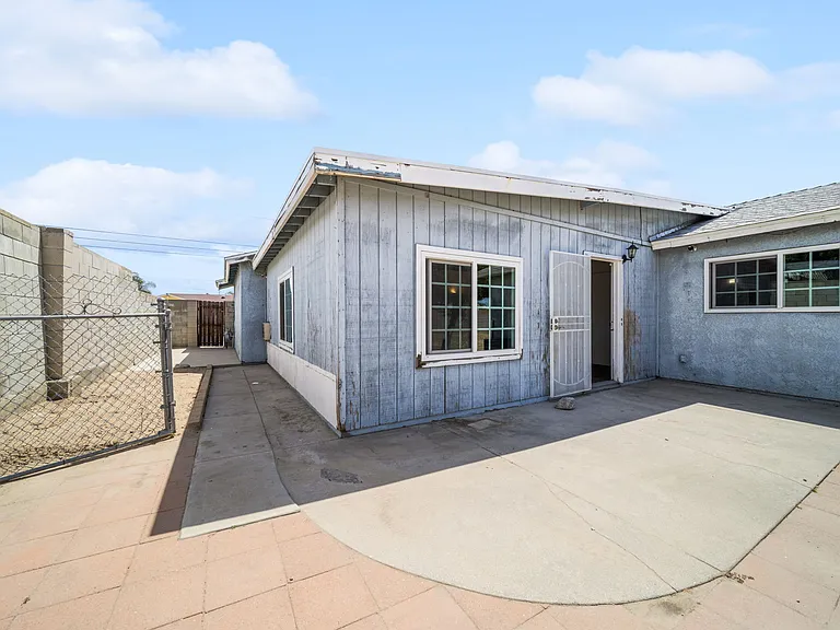 7608 Hyssop Dr — Photo 33