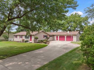 22837 Park Ln, Woodburn, IN 46797