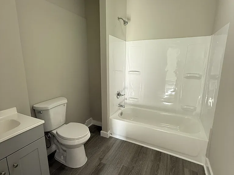 412 Bryant St — Photo 6