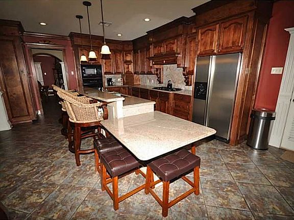 2nd image of 4210 Beau Chene Dr