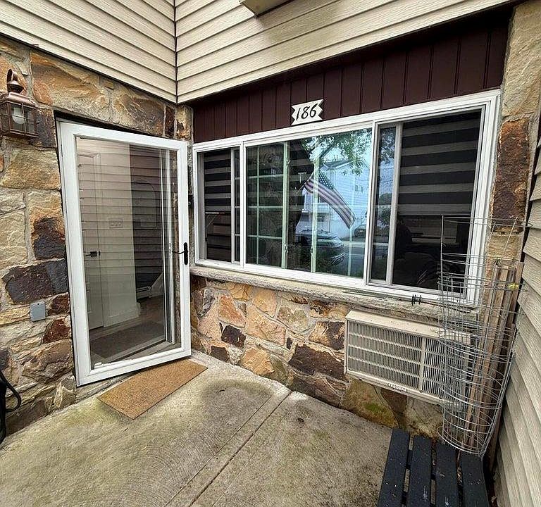 1st image of 186 Corona Avenue