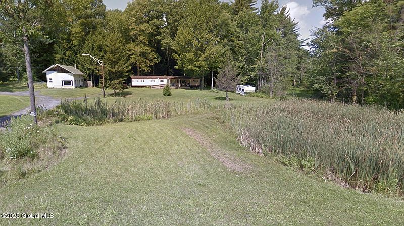 5th image of 77 Washburn Road