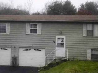 32 Wayne Ave, Dudley, MA 01571
