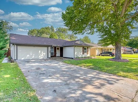 3rd image of 3215 Damascus Way