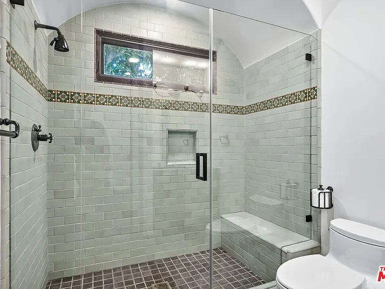 616 21st Pl — Photo 17