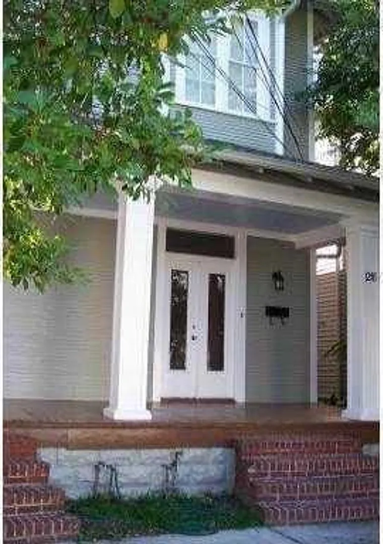 Wonderful lower unit with fresh paint — Photo 1