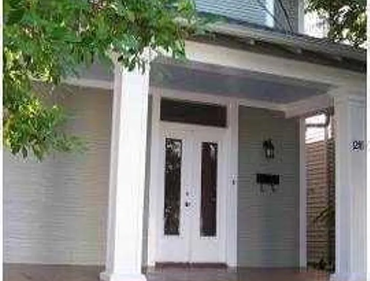 1218 Joseph St — Photo 1