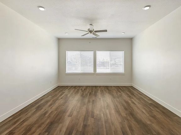 4th image of 631 E 25th St #105