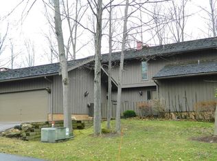 570-21 Russet Woods Ln, Aurora, OH 44202