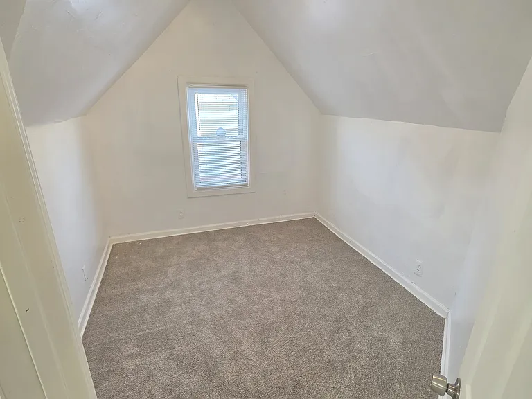 15863 Sorrento St — Photo 28