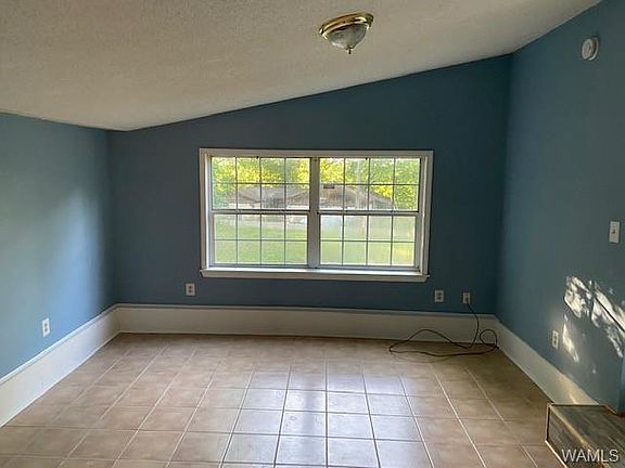 5th image of 7 Bealle Cir NE