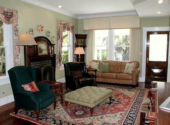 4th image of 3005 W Chapin Ave