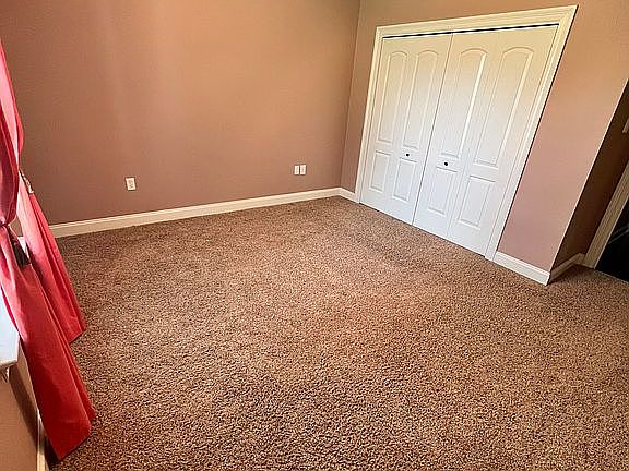 3rd image of 425 Camden Park Dr