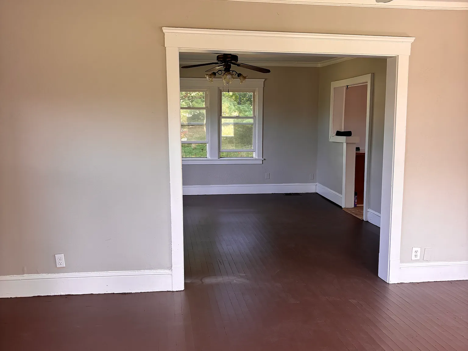 3 bed, 1.5 bath, 1600 sqft, $2,000 — Photo 4