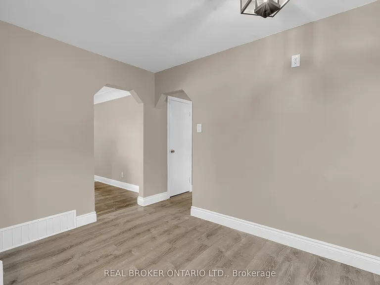 301 Franklin St N #A — Photo 10
