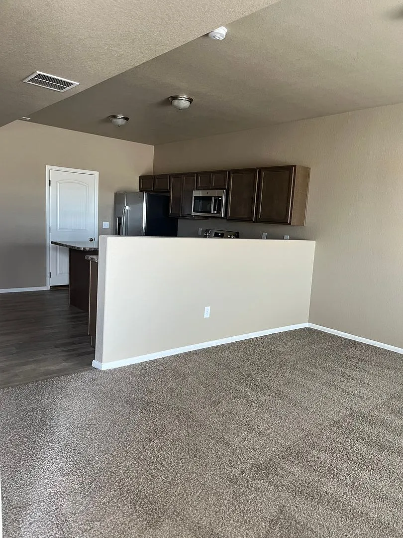 Spacious 3-Bedroom Townhome with 2-Car Garage in Colorado Springs — Photo 3