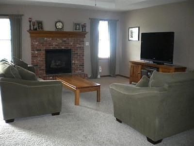 3rd image of 936 Sardonyx Dr