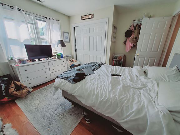 4th image of 14 Reynolds Ave Unit A